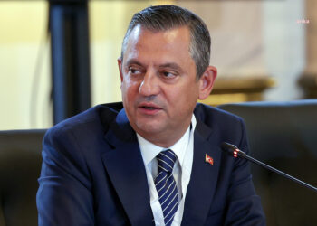 Özgür Özel: ”Türkiye’nin AB tam üyelik hedefinin kağıt üstünde bırakılmasını kabul edemeyiz”