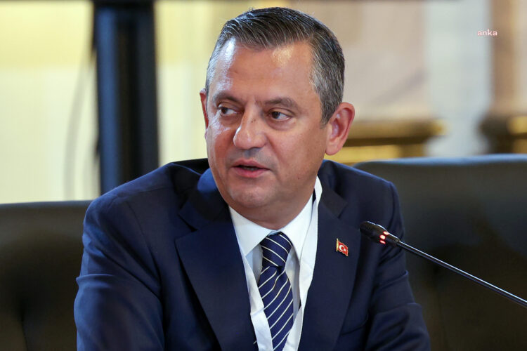 Özgür Özel: ”Türkiye’nin AB tam üyelik hedefinin kağıt üstünde bırakılmasını kabul edemeyiz”