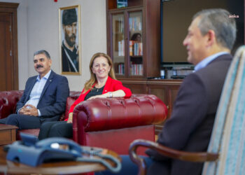 Özgür Özel, Arzu Çerkezoğlu ile görüştü