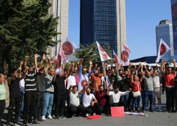 “Sabancı’nın selamı var ” denilerek gözaltına alınan Carrefoursa işçileri: Hodri meydan!