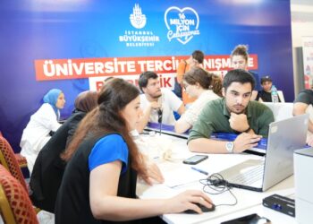 İBB, 70 Bin öğrenciye rehber oldu