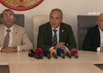 CHP’li Özçağdaş: “AK Parti, aşağıya doğru inişini sürdürmektedir”