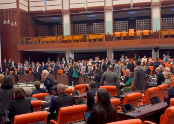 Siyasilerden TBMM’deki muhalefet milletvekillerine yönelik saldırıya tepki