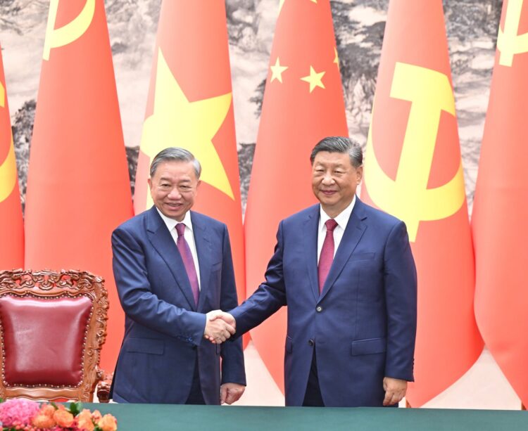 Çin Cumhurbaşkanı Xi, Vietnam Devlet Başkanı To Lam ile görüştü