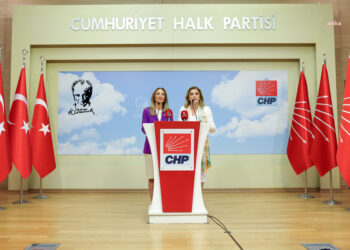 CHP Kadın Kolları’nda devir-teslim töreni…