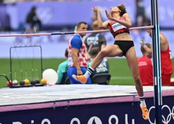 Buse Savaşkan, yüksek atlamada finalde