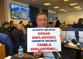 Gürer: “Bireysel kredi kart borçları 3,34 trilyon liraya yükseldi”