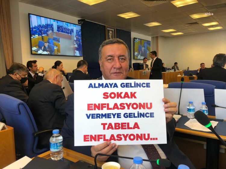 Gürer: “Bireysel kredi kart borçları 3,34 trilyon liraya yükseldi”