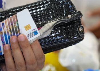 Kadıköy Belediyesi’nin ihtiyaç sahibi ailelere ekonomik desteği sürüyor