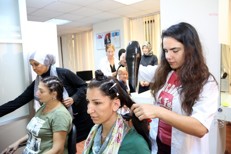Ataşehir’de yeni eğitim dönemi için kurs kayıtları başladı