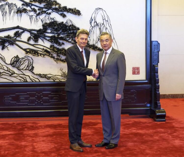 Çin Dışişleri Bakanı Wang, Almanya Sosyal Demokrat Partisi heyetiyle görüştü