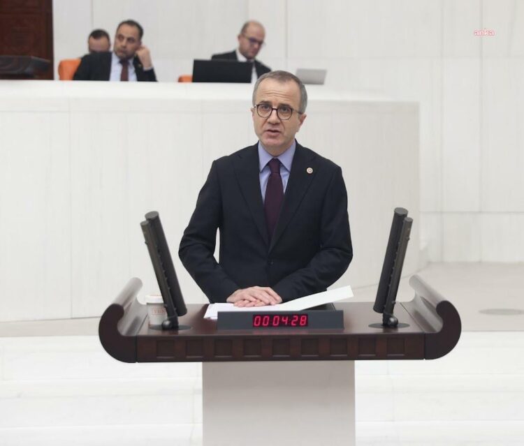 CHP’li Konuralp: “Instagram’a erişim engeli kabul edilemez”