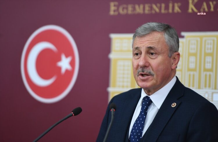 Selçuk Özdağ, Gelecek Partisi’nin AK Parti’ye katılacağına yönelik iddiaları reddetti