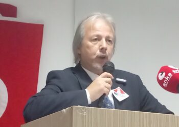 CHP’li Uzgel: “Erdoğan, Amerika ve Rusya’ya tutsak hale geldi”