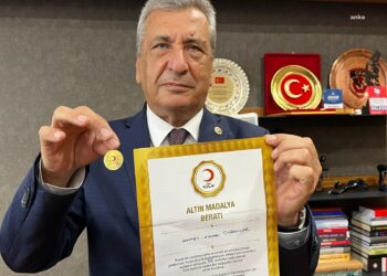CHP’li Öztürkmen: Kızılay’ın verdiği madalyada altın oranı sıfır çıktı