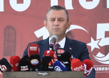Özgür Özel: Mücadelemizi kararlılıkla büyütüyoruz