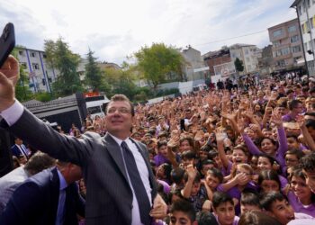 İBB’nin 40 bin öğrenciye kırtasiye seti dağıtımı başladı