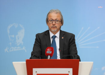 İlhan Uzgel, Türkiye’nin BRICS üyeliğine başvurduğu iddiasını Bakan Fidan’a sordu