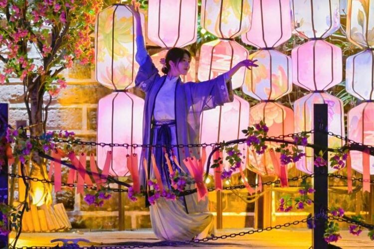 Çin’in Chengdu kentinde Güz Ortası Festivali etkinlikleri yeni bir yorumla sunuluyor