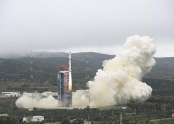 Çin uzaya altı yeni uydu gönderdi