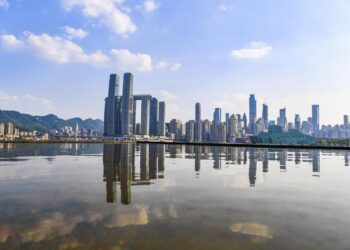 Çin’in Chongqing kentinde iş dünyası liderleri dışa açılma ve kalkınma konularını görüştü