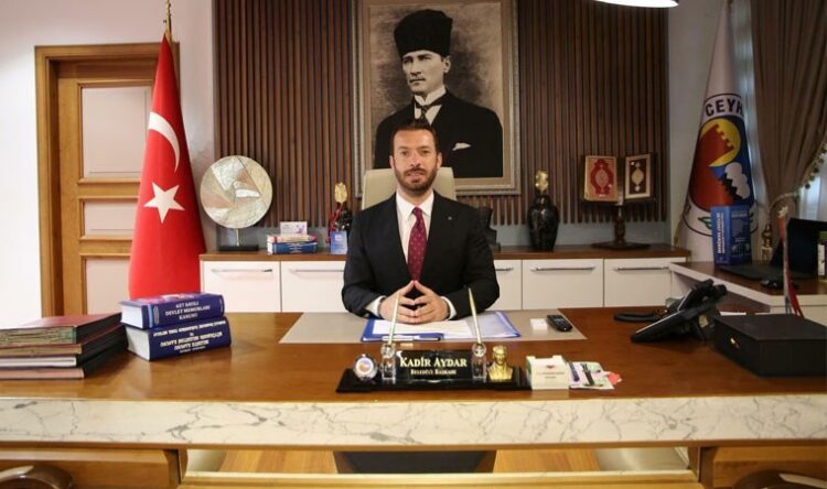 CHP’li belediye başkanına siyasi yasak