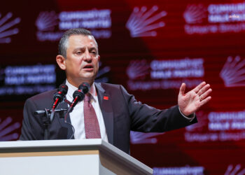 Özgür Özel: “İktidara yürüyen parti, eski ezberlerle muhalefet yapmaz,  yapamaz”