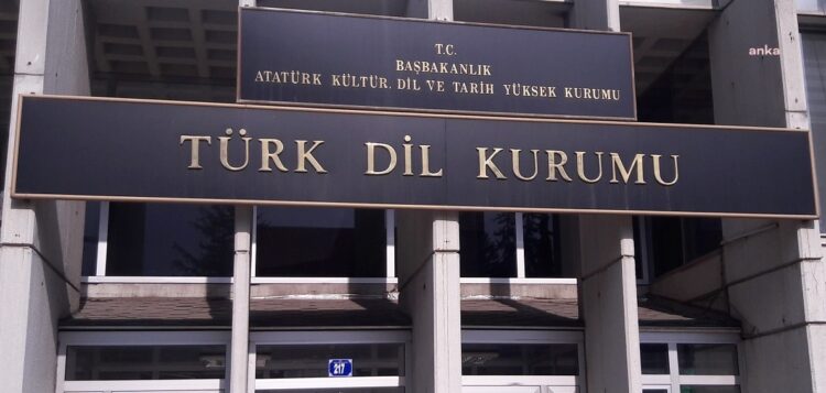 TDK: 34 harften oluşan Ortak Türk Alfabesi önerisi üzerinde uzlaşıldı