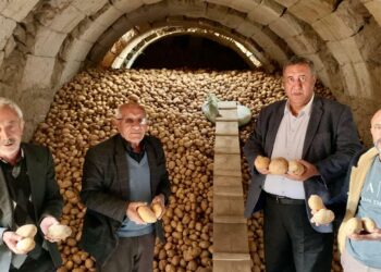 CHP’li Gürer: “Yeni ekim için çiftçiye can suyu şart”