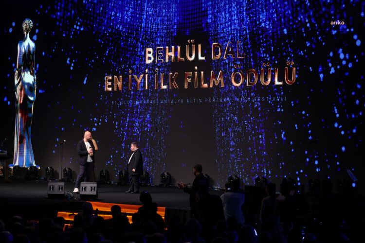 Altın Portakal’da ödüller sahiplerini buldu