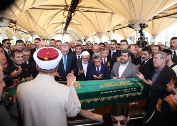 Recai Kutan son yolculuğuna uğurlandı