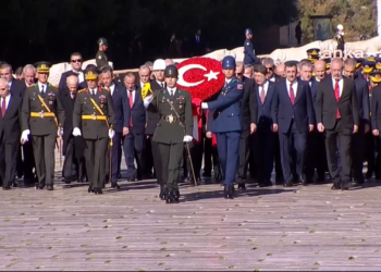 Cumhurbaşkanı Erdoğan ve devlet erkanı Anıtkabir’i ziyaret etti