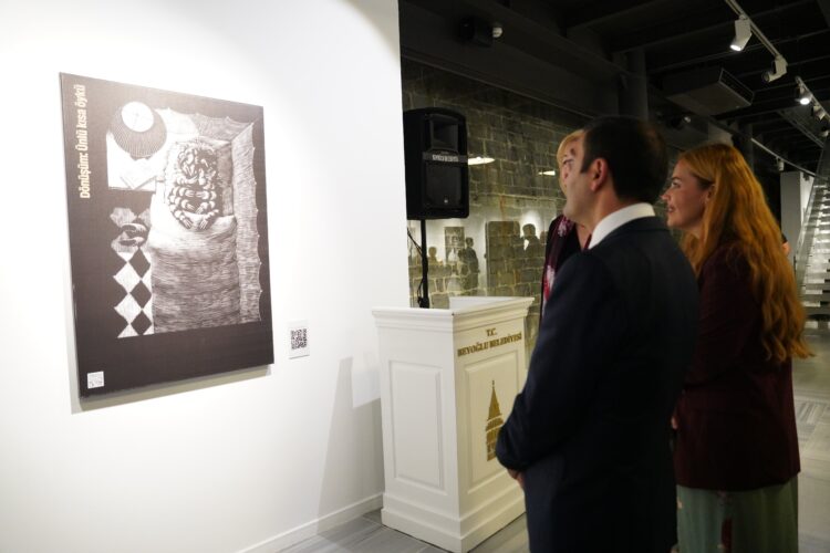 ‘Franz Kafka 1883 – 1924’ sergisi Beyoğlu’nda sanatseverlerle buluştu