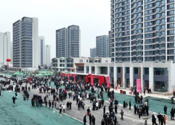 Çin, emlak sektörüne destek için aşamalı politikalar uygulayacak