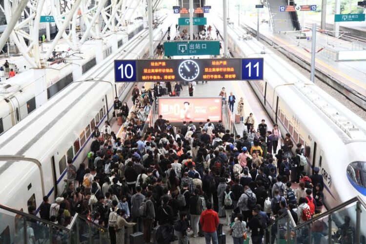 Çin’de Ulusal Gün tatili sonrası dönüş yoğunluğu yaşanıyor