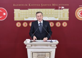 İYİ Partili Türkkan: “Vatana ihanetin adını demokrasi koydular”