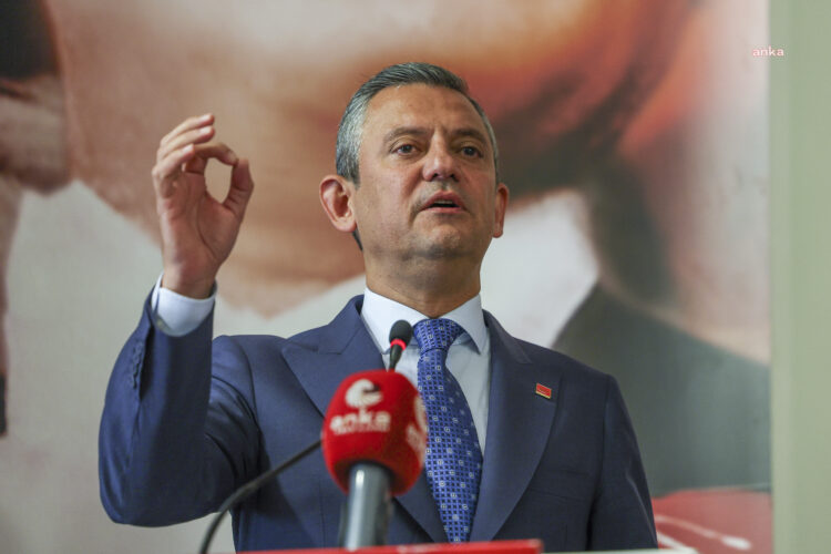 Özgür Özel: “Bu düzen işçilere ‘gerekirse ölürken bile örgütlenin’ diyor”