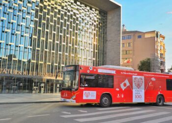 İETT’den Türkiye- Japonya 100. Yılı için özel otobüs
