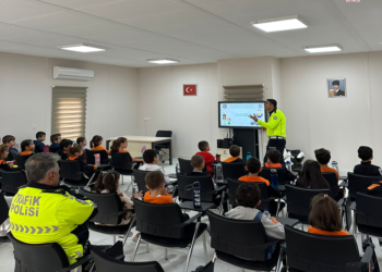 Balıkesir Büyükşehir Belediyesi’nden 900 öğrenciye trafik eğitimi