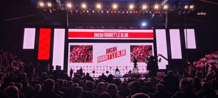 Saadet Partisi 9. Olağan Kongresi başladı