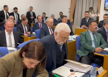 CHP’lilerden, Bakan Bayraktar’a “yaz saati” uygulaması tepkisi