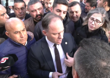 Yavuzyılmaz: “Belediye başkanının, meclis üyelerinin arkasında dimdik duran CHP var”
