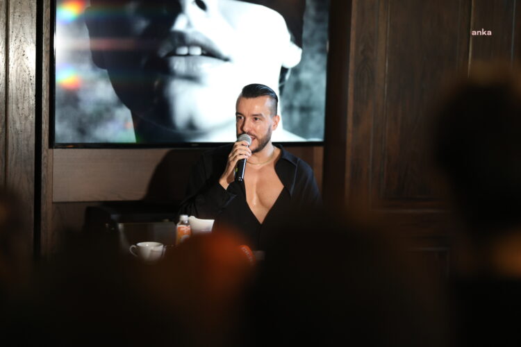 Cem Adrian, 20’nci yılını “Mücevher” albümüyle kutluyor