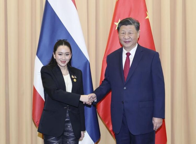 Xi, Çin-Tayland Demiryolu inşasının hızlandırılması ve Tayland’la işbirliğinin artırılması çağrısı yaptı
