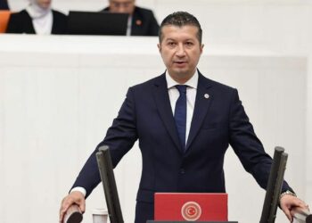 CHP’li Akbulut, Burdur Gölü’nün kurumasıyla ilgili araştırma önergesi verdi