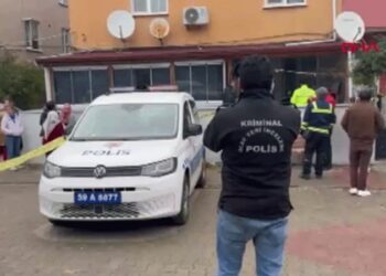 İki kız çocuğu evde vurulmuş halde ölü bulundu!