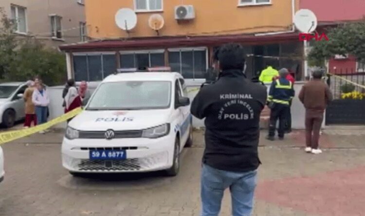 İki kız çocuğu evde vurulmuş halde ölü bulundu!