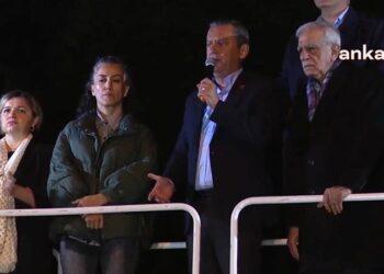 Özgür Özel, Mardin’de: ‘Başkanın kim olduğuna Erdoğan karar veremez’
