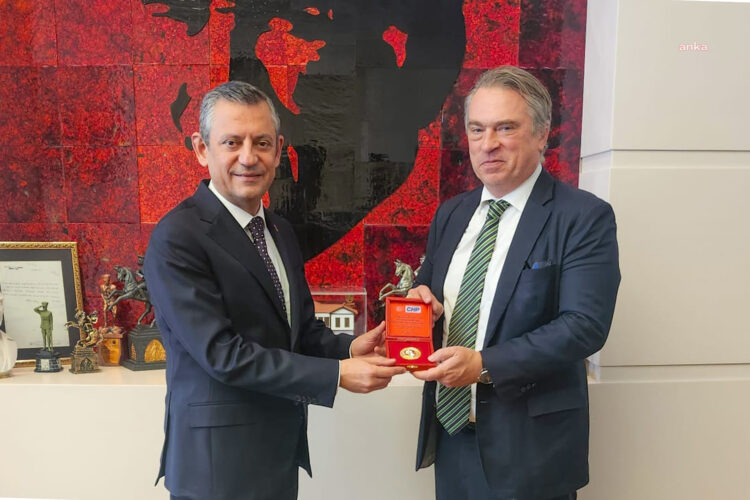 Özgür Özel, Büyükelçi Ossowski ile görüştü