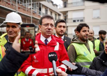 İmamoğlu: ”Belediyeleri ‘silkele’ diyeceğinize kendinizi silkeleyin”